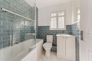 Family Bathroom- click for photo gallery